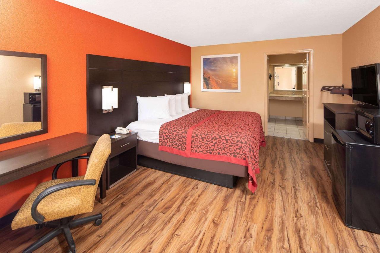 Days Inn By Wyndham Tupelo Eksteriør billede