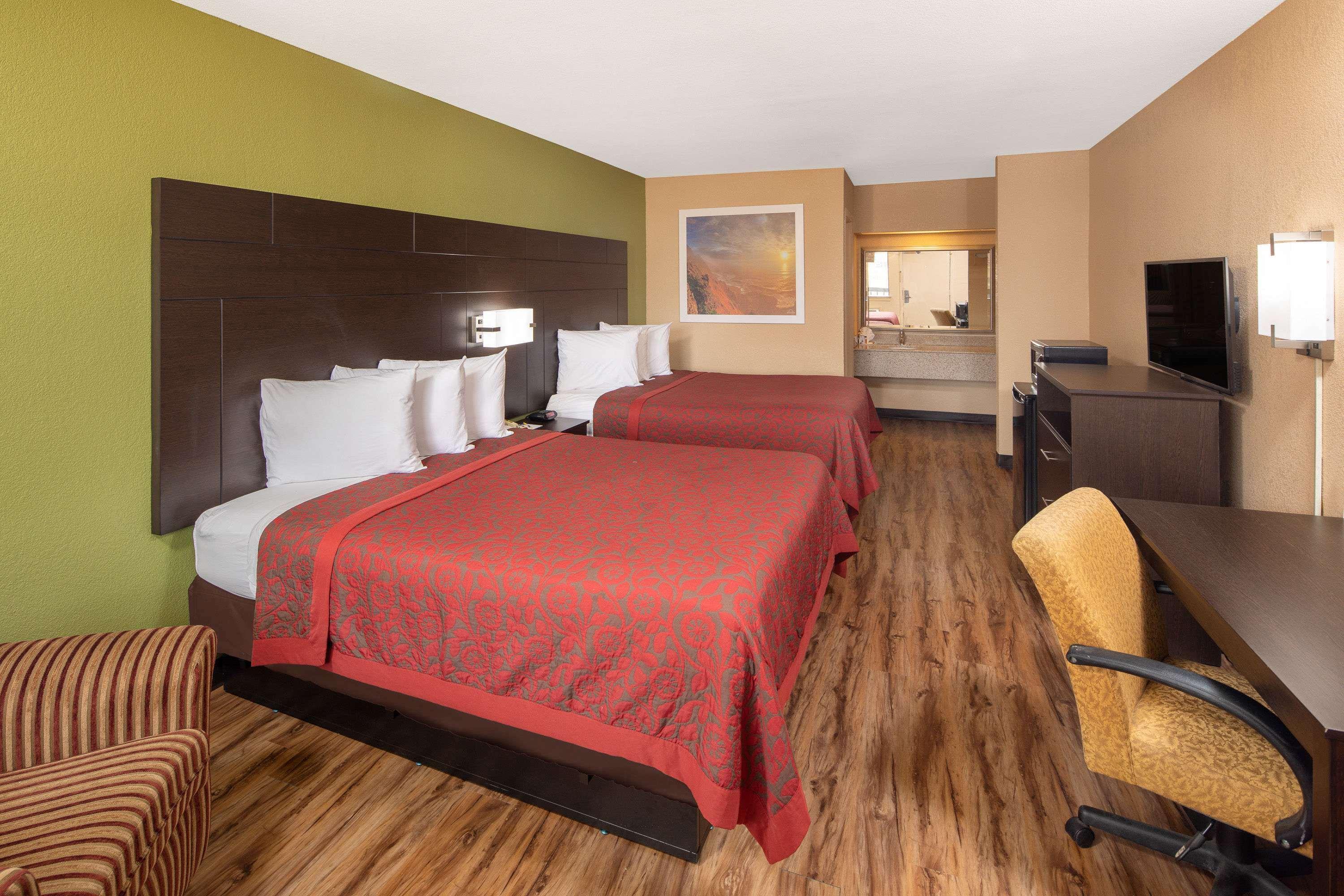 Days Inn By Wyndham Tupelo Eksteriør billede