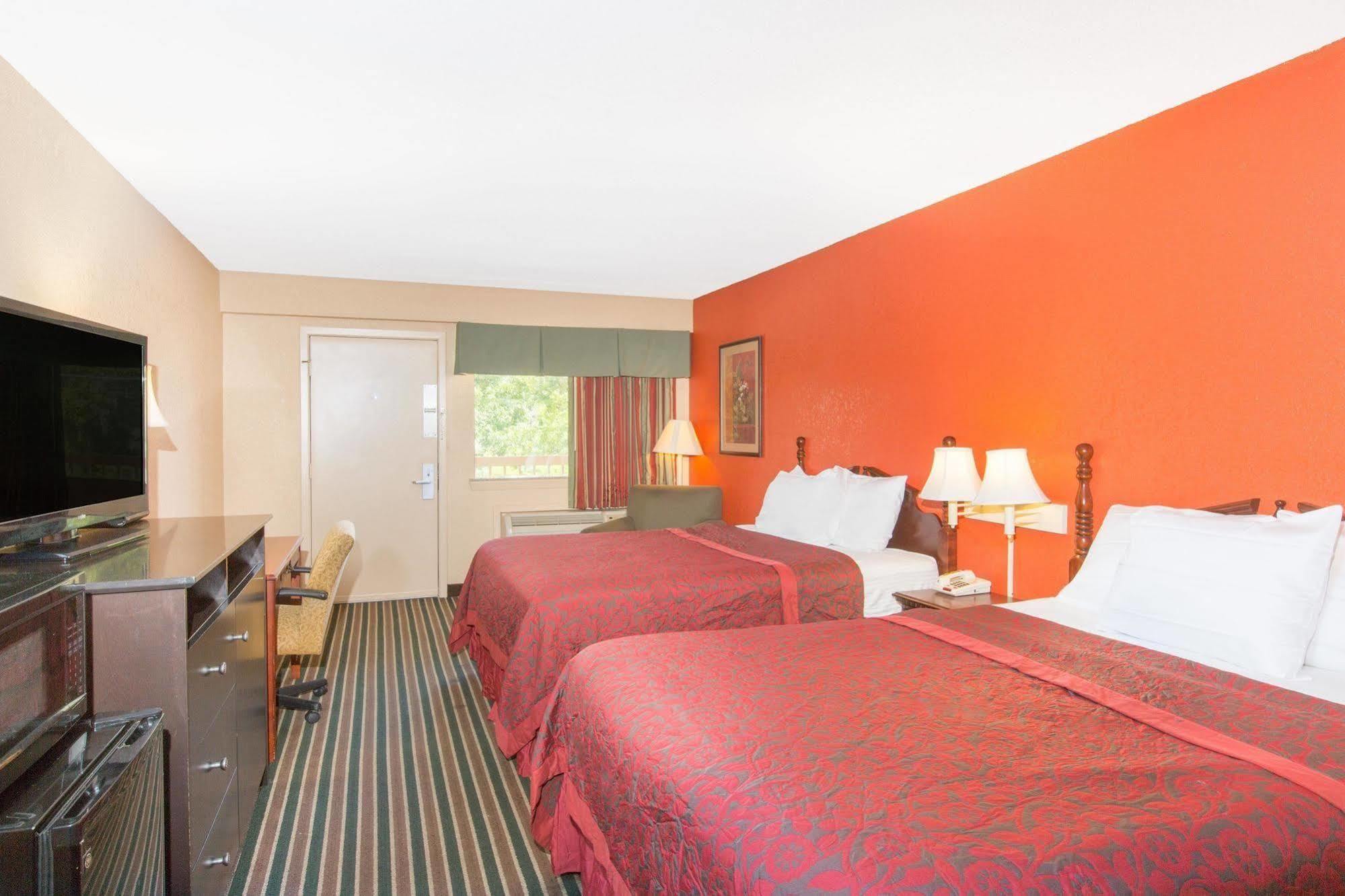 Days Inn By Wyndham Tupelo Eksteriør billede